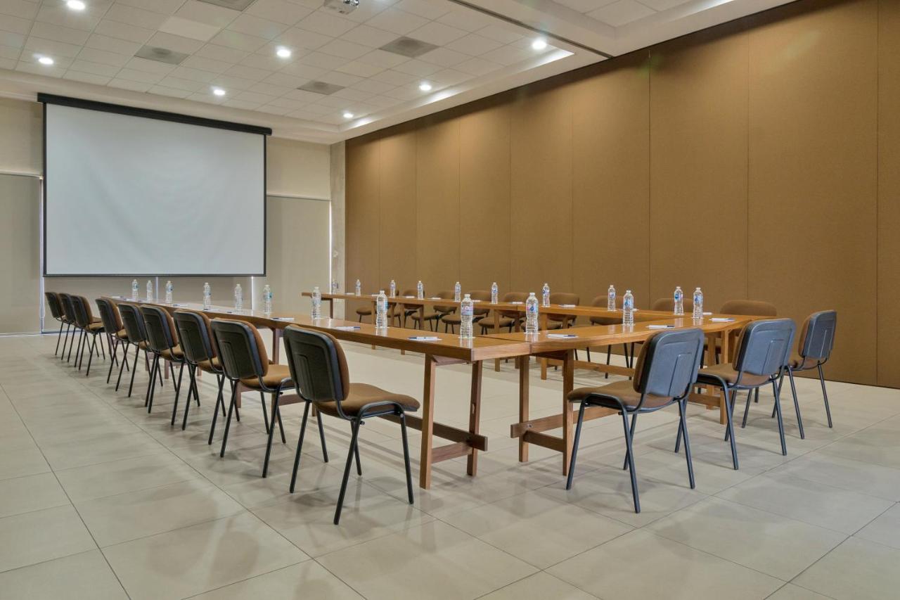 Comfort Inn Córdoba Zewnętrze zdjęcie