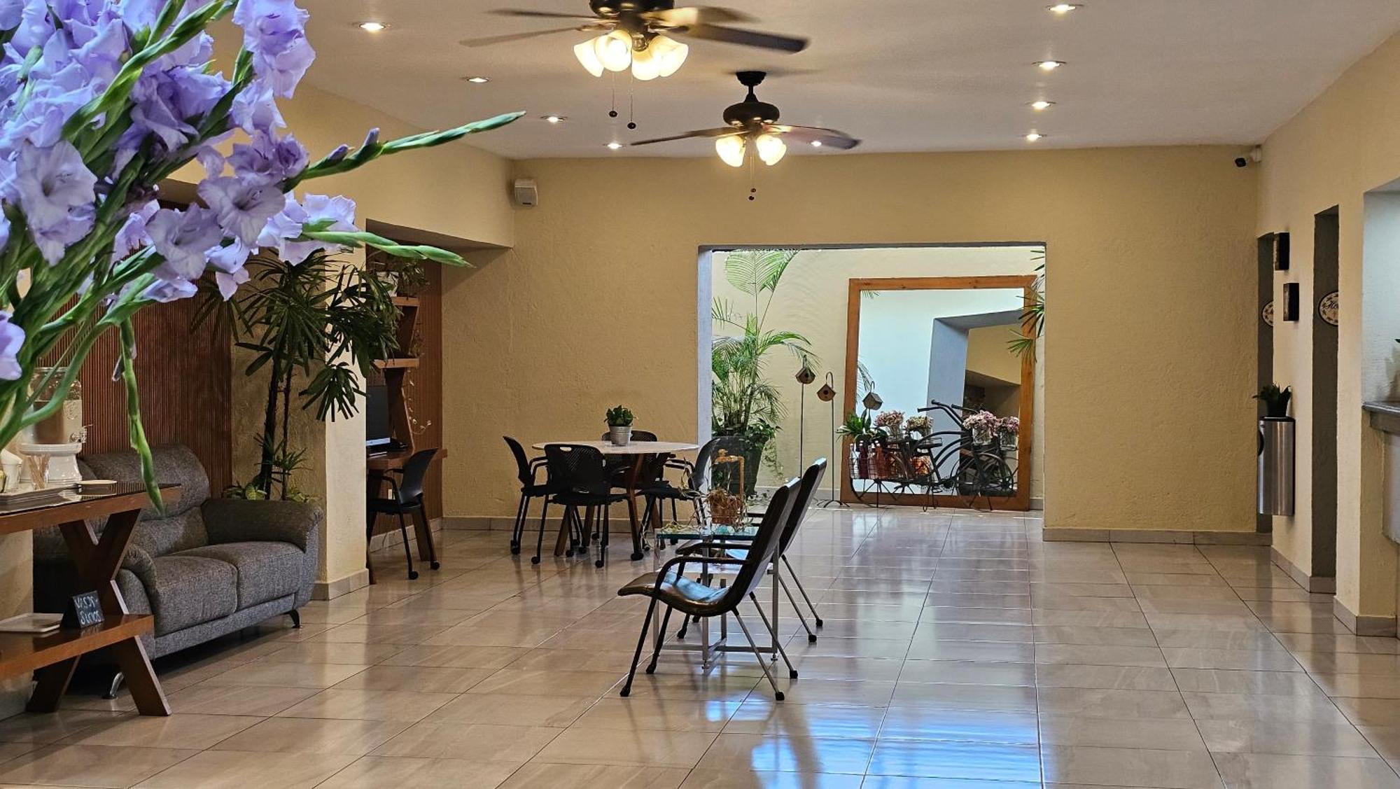 Comfort Inn Córdoba Zewnętrze zdjęcie
